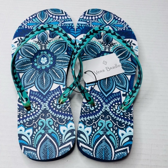 New VERA BRADLEY Blue Island Medallion Flip Flops Size Medium - Picture 4 of 6